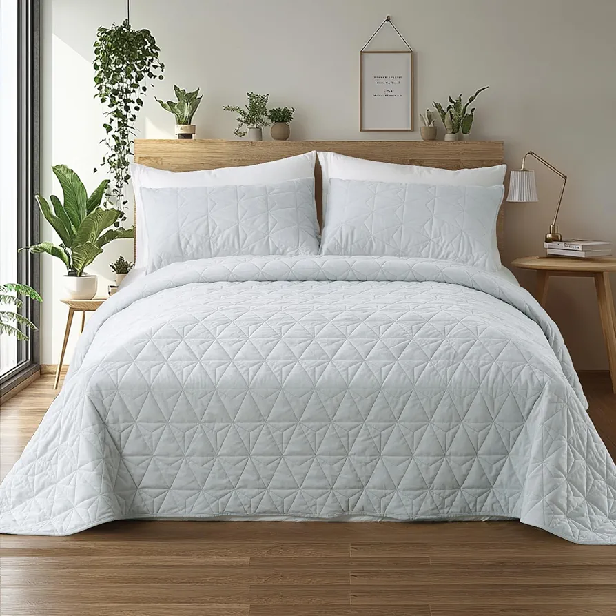 "🛏️ Get your best night's sleep with **'The Best Way to Shop Mattress Online.'** Find out how to choose the right mattress that suits your comfort and support needs, from researching materials to checking return policies. Shop smart and stress-free to ensure a restful, rejuvenating sleep experience. 🛒✨ #MattressShopping #OnlineShoppingTips #BetterSleep #HomeComfort #ShopSmart"